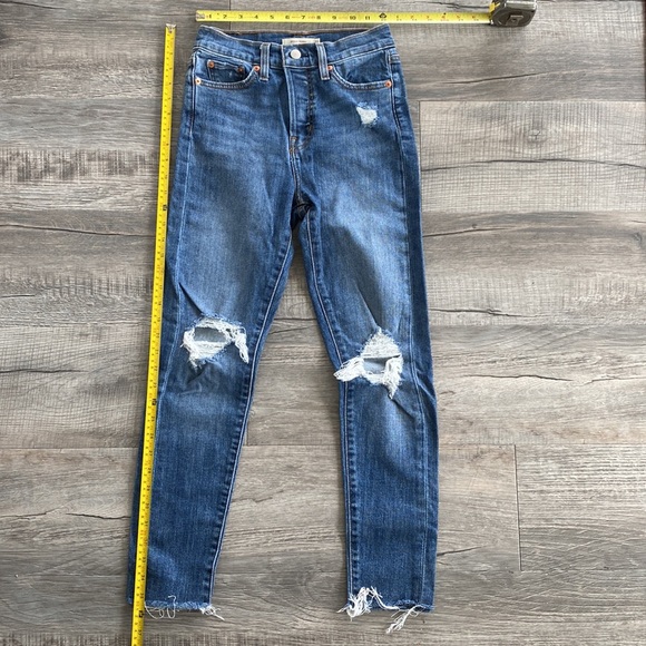 Levi’s Wedgie Jeans - Picture 6 of 6